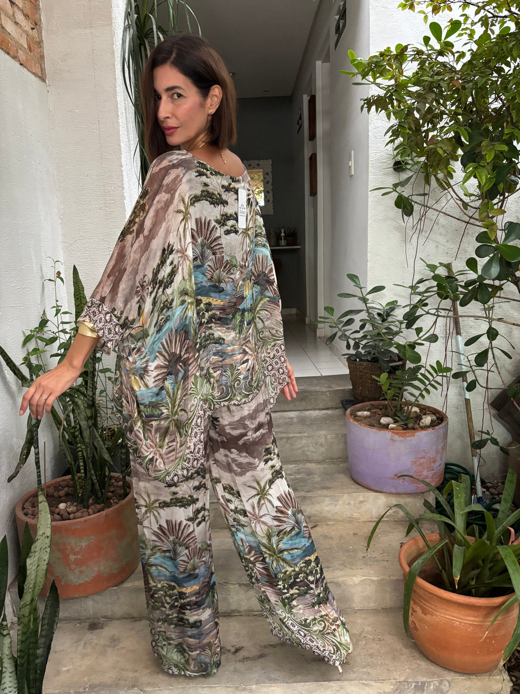 CONJUNTO VERNICE MARRONE