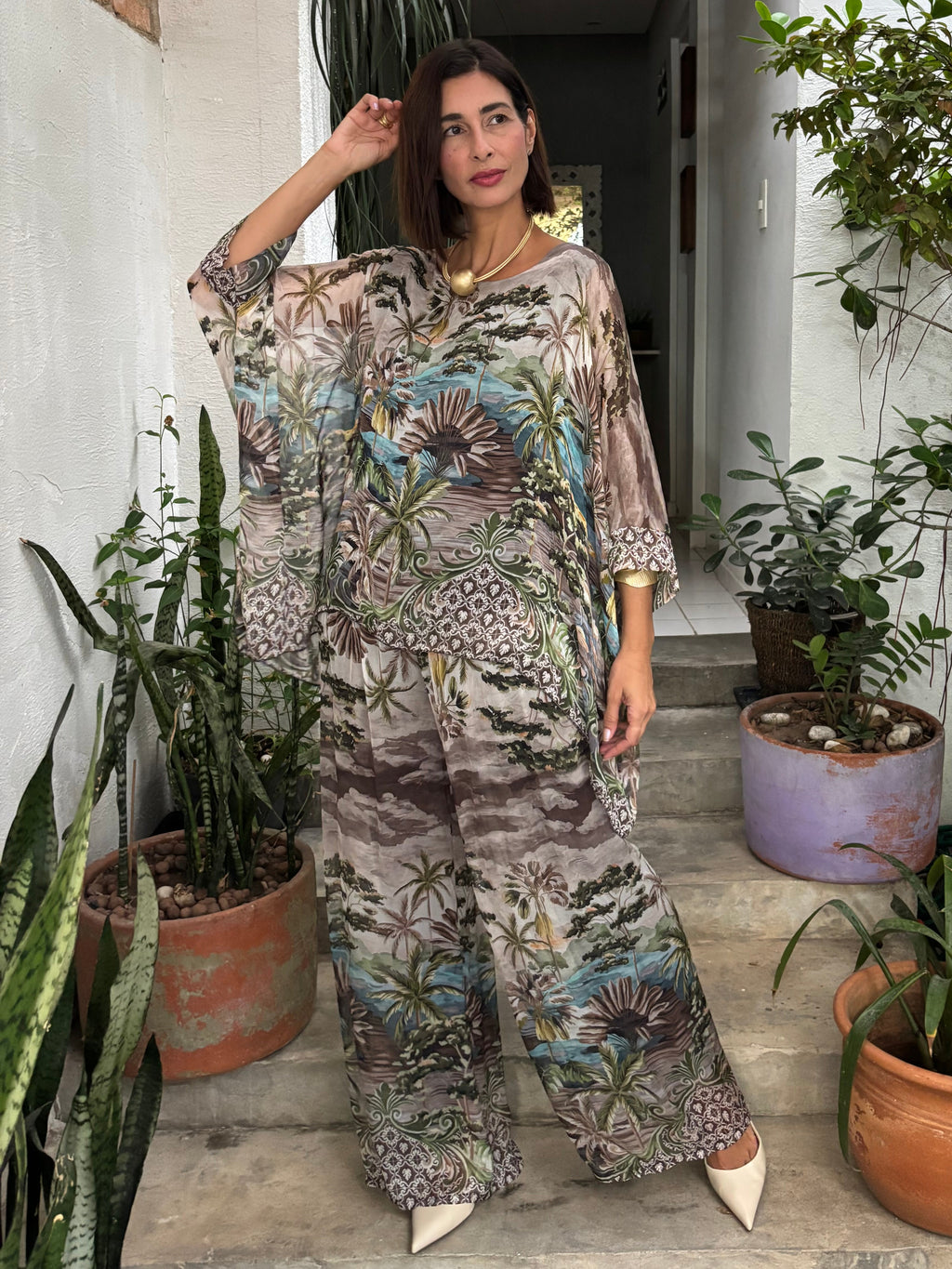CONJUNTO VERNICE MARRONE