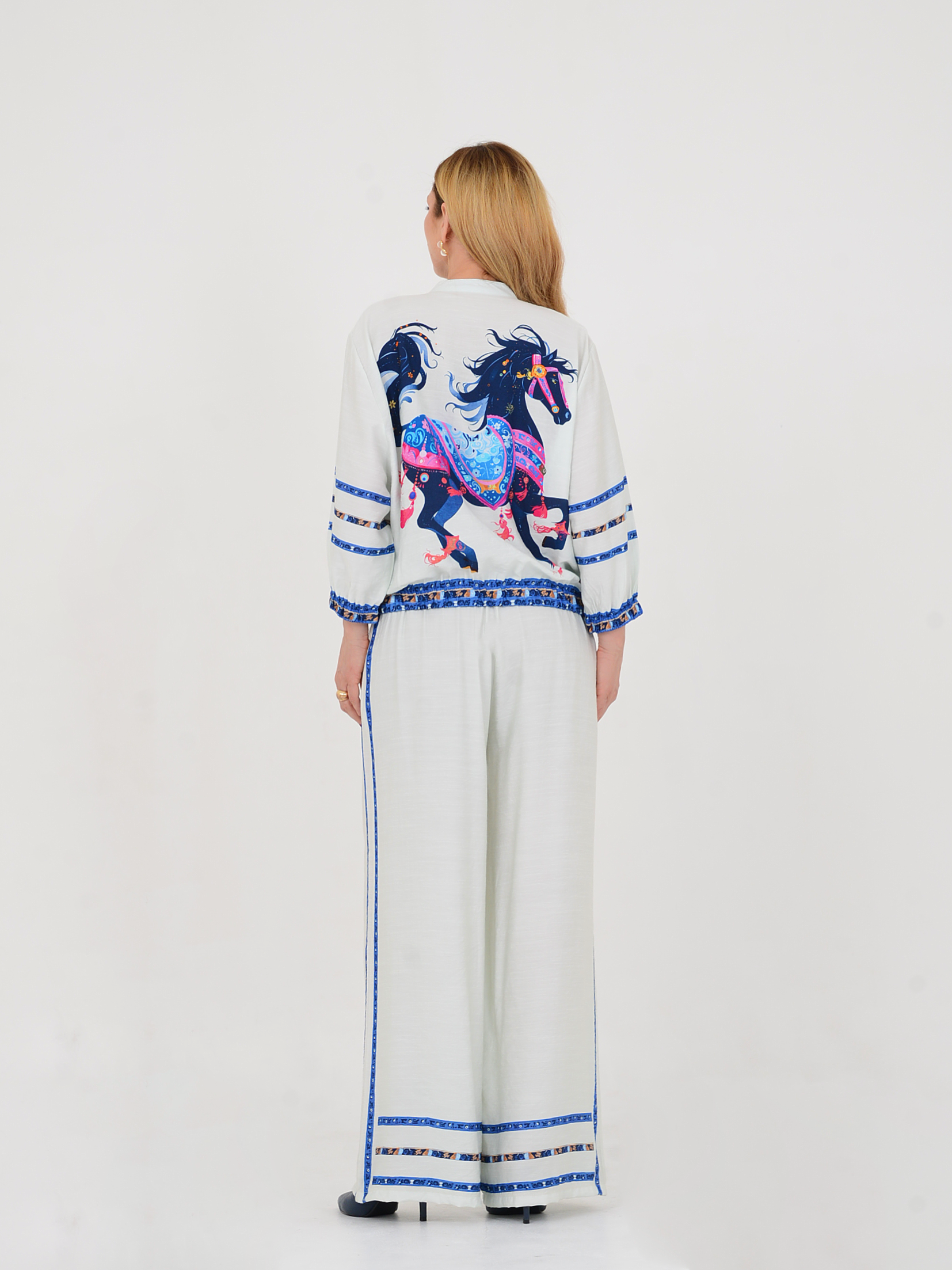 conjunto-cavallo-detalhe-tecido