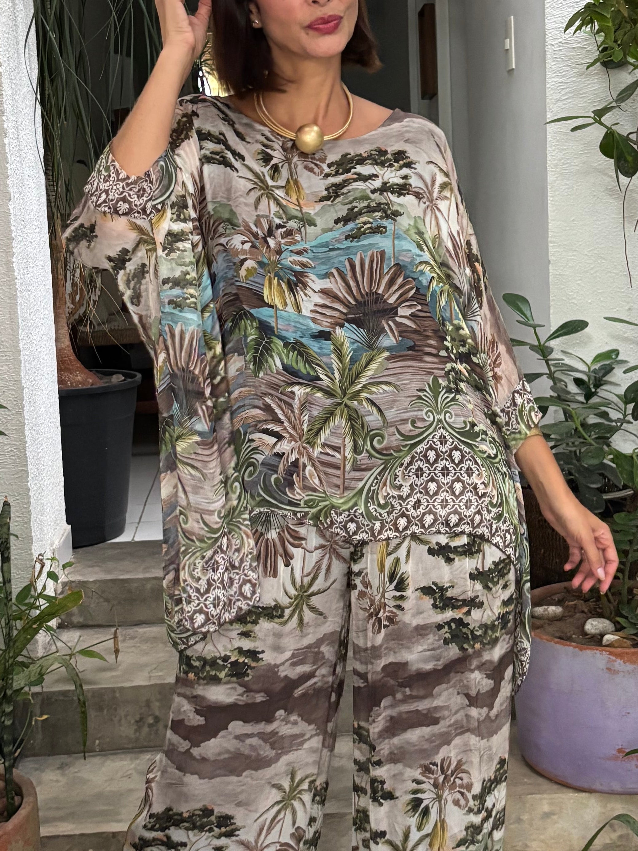 CONJUNTO VERNICE MARRONE