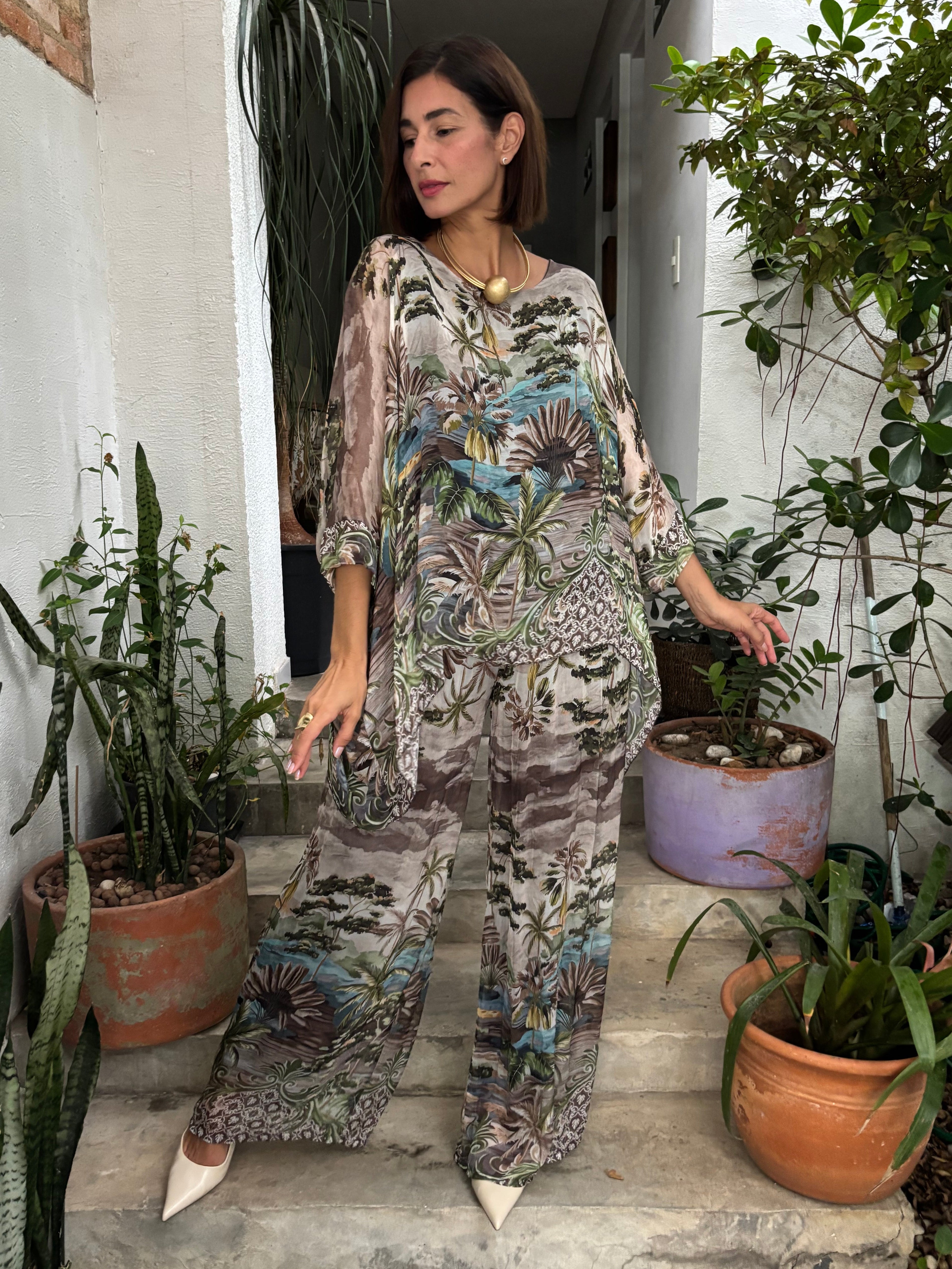 CONJUNTO VERNICE MARRONE