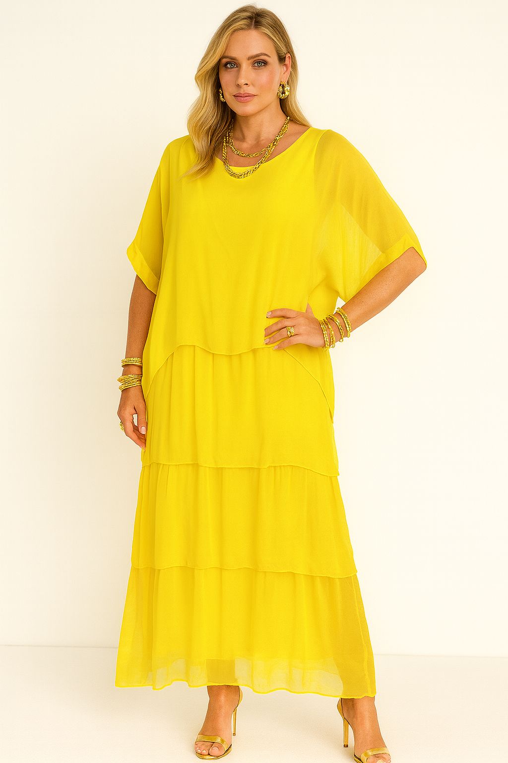 Vestido Matilde veste do 42 ao 44, com busto de 96 cm, comprimento de 136 cm e tecido leve em viscose e seda italiana. Forro em viscose e elastano, ideal para quem busca conforto, sofisticação e caimento impecável.