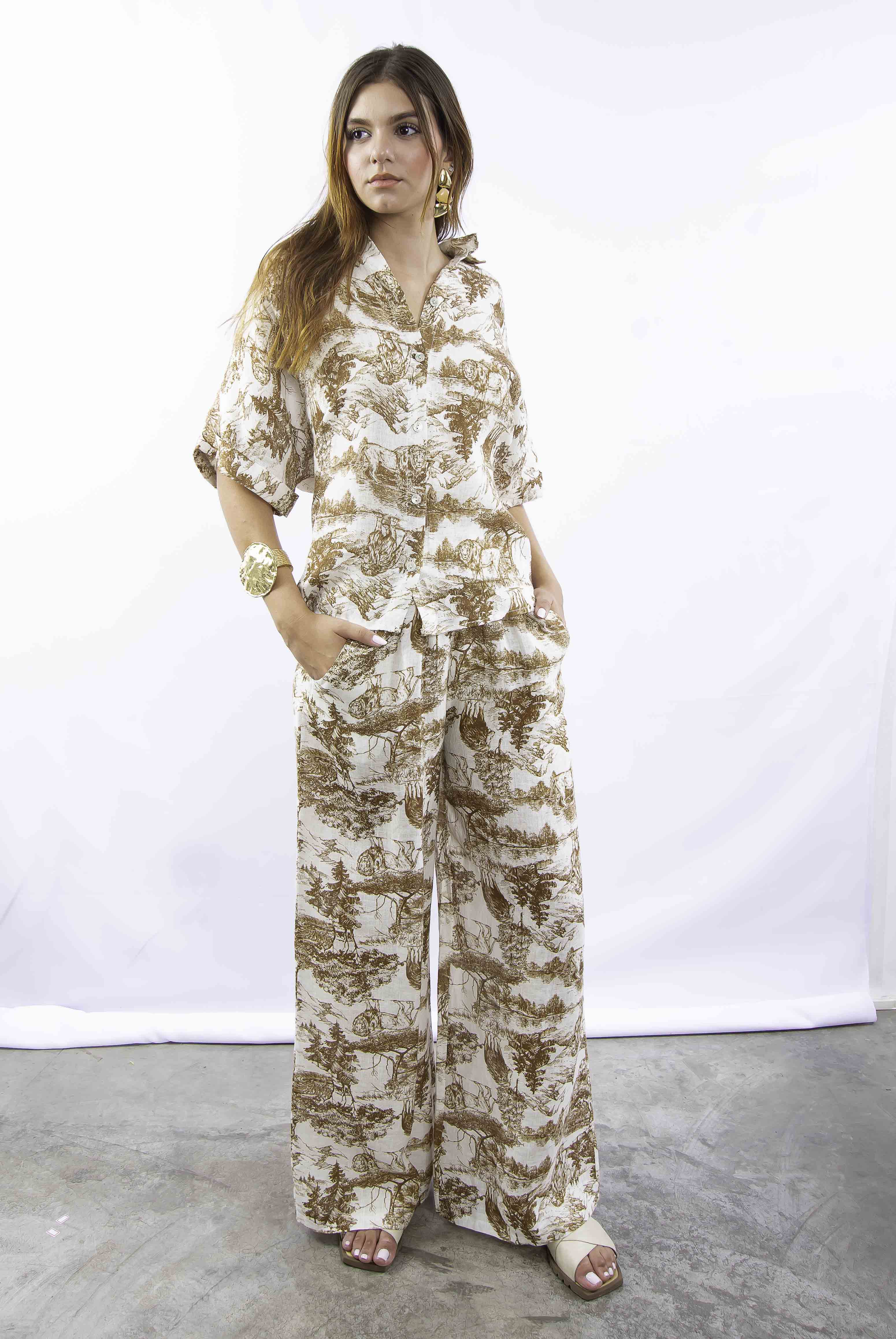 Conjunto floral bege feminino com modelagem elegante e confortável