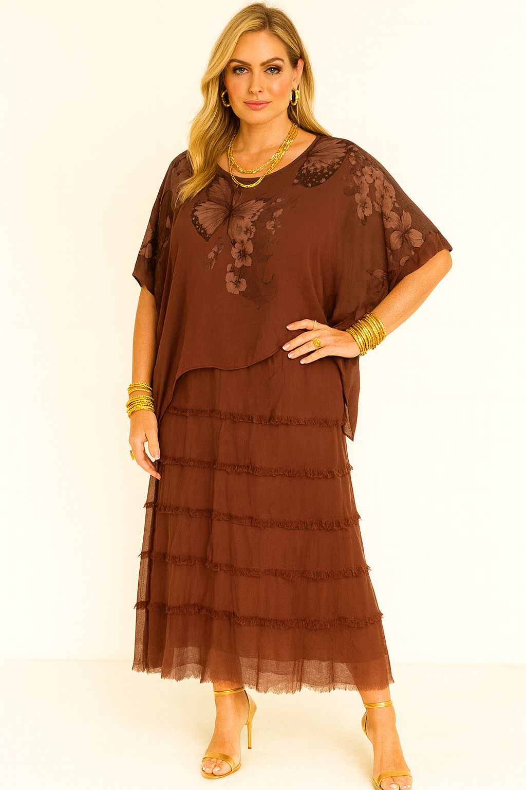 Vestido Bianca italiano em viscose e seda, modelo longo com caimento elegante visto de frente