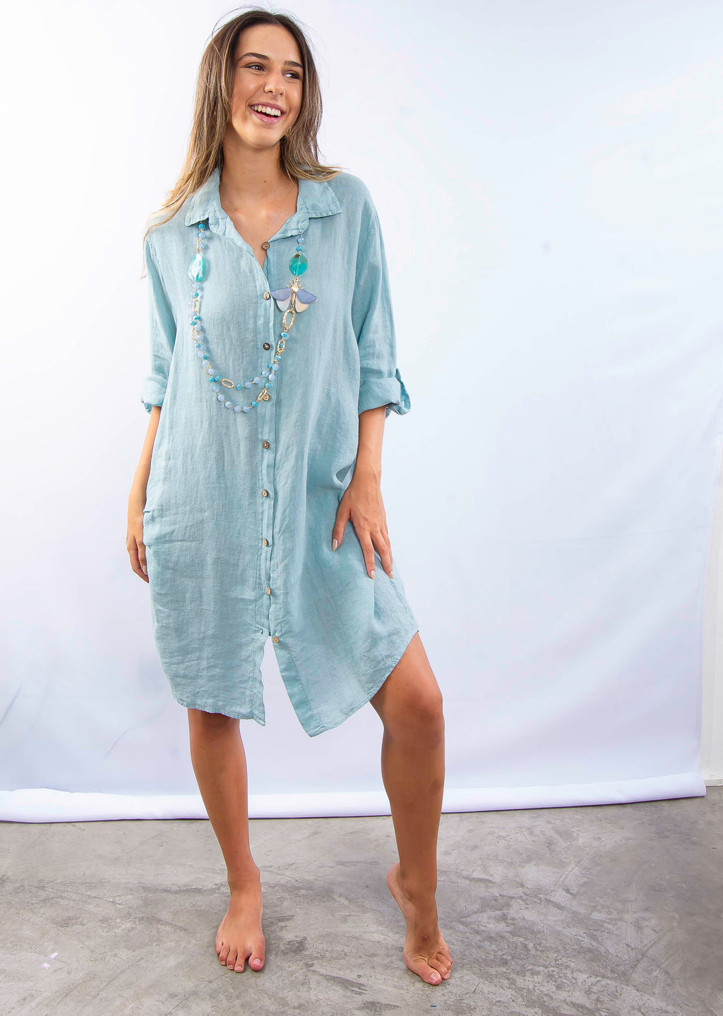 Vestido Trieste em linho italiano visto de frente